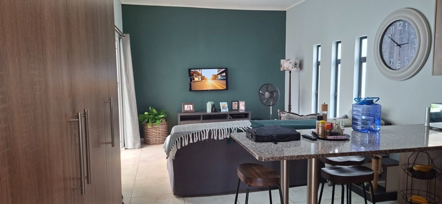 2 Bedroom Property for Sale in Nahoon Valley Park Eastern Cape